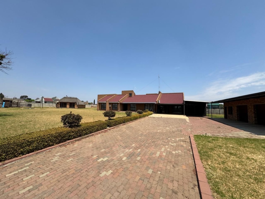 To Let 3 Bedroom Property for Rent in Rand Collieries Gauteng