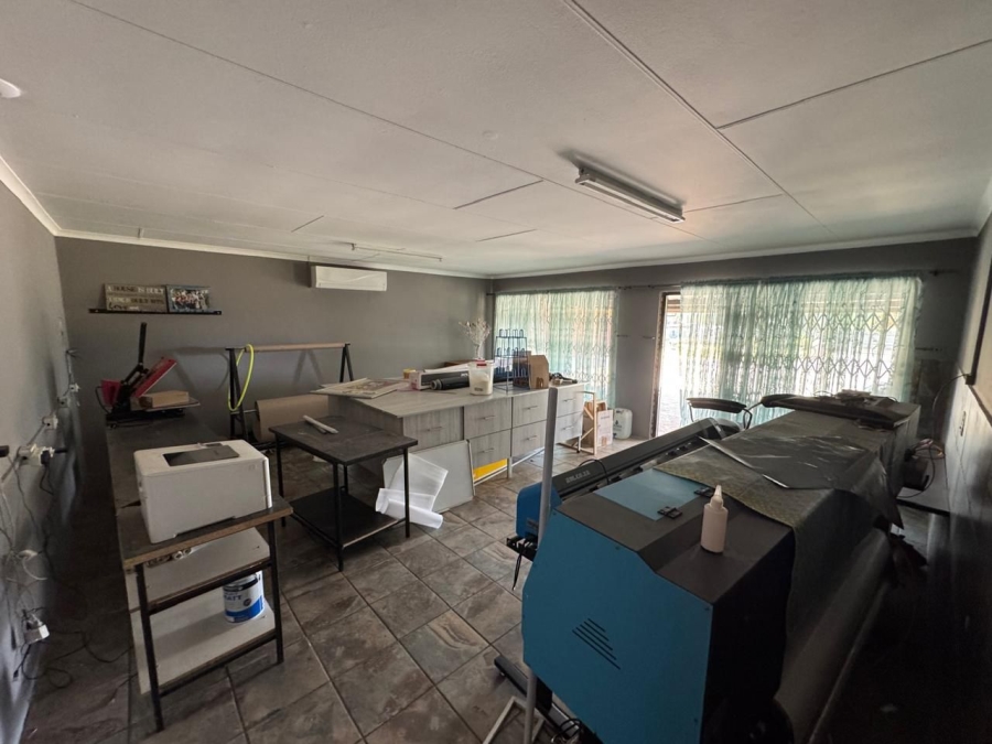 To Let 3 Bedroom Property for Rent in Rand Collieries Gauteng