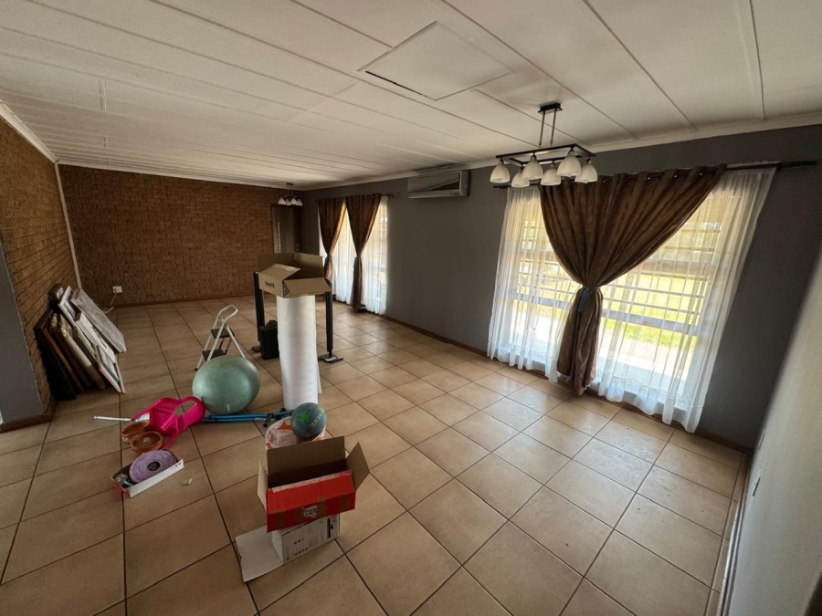 To Let 3 Bedroom Property for Rent in Rand Collieries Gauteng