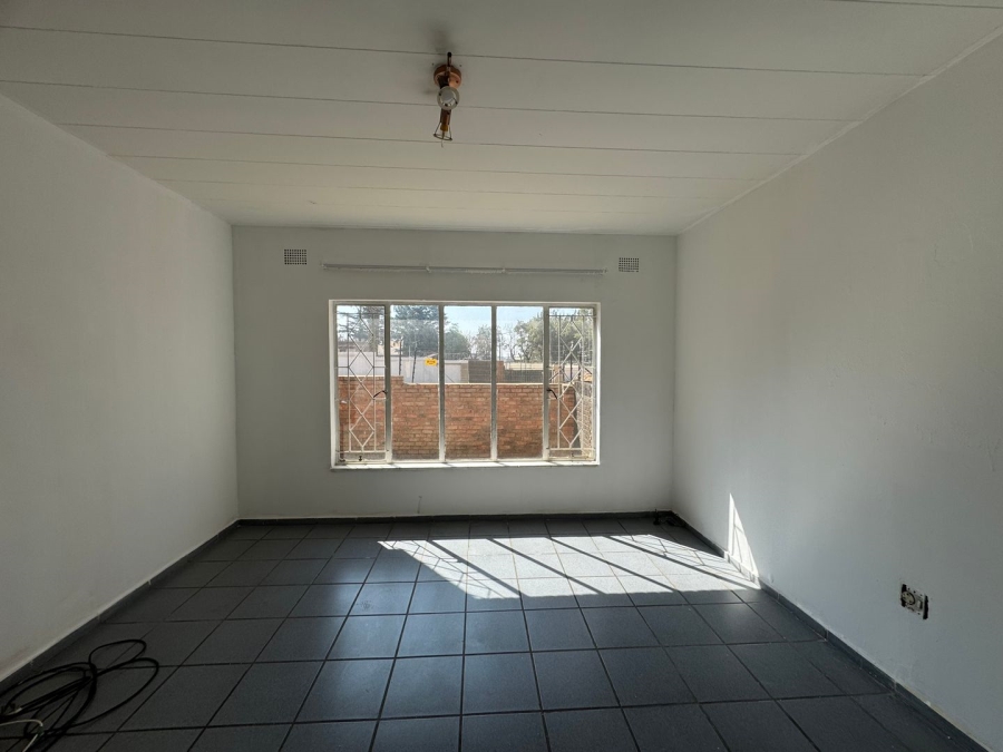 To Let 2 Bedroom Property for Rent in Parkhill Gardens Gauteng