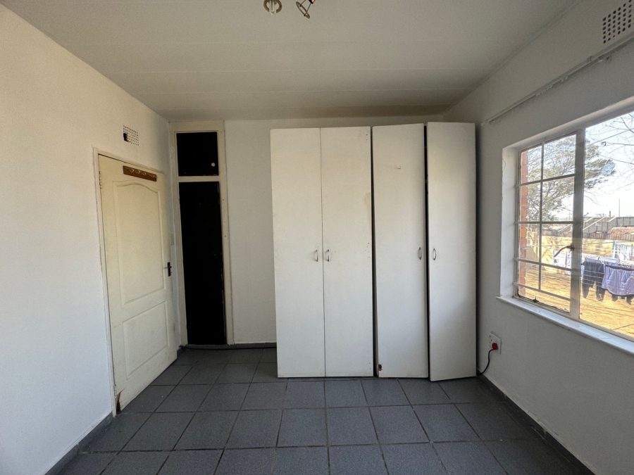To Let 2 Bedroom Property for Rent in Parkhill Gardens Gauteng