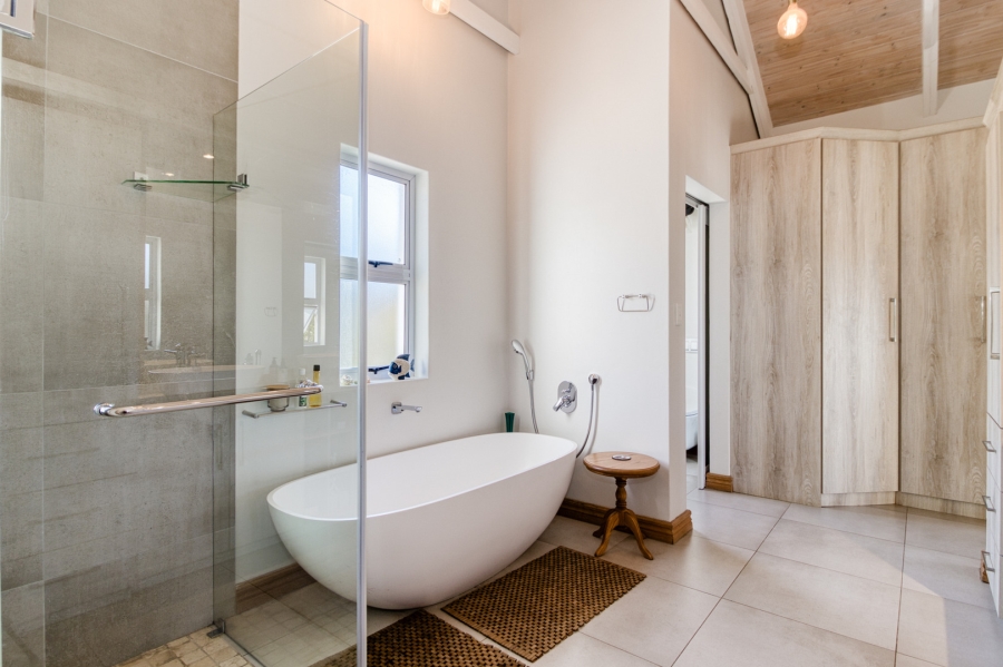 To Let 4 Bedroom Property for Rent in Helderfontein Estate Gauteng