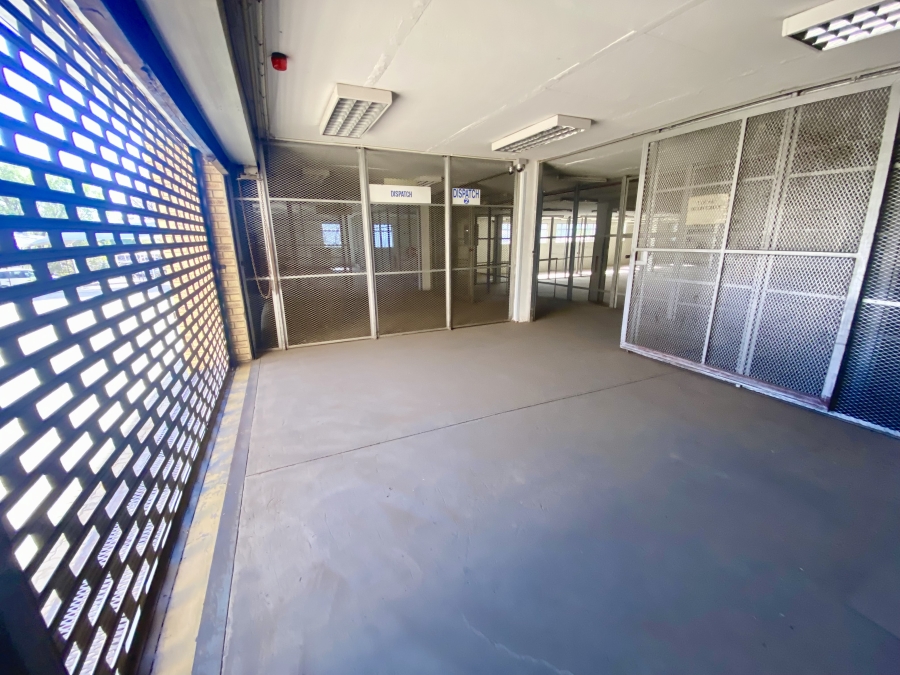 To Let Commercial Property for Rent in Randjespark Gauteng