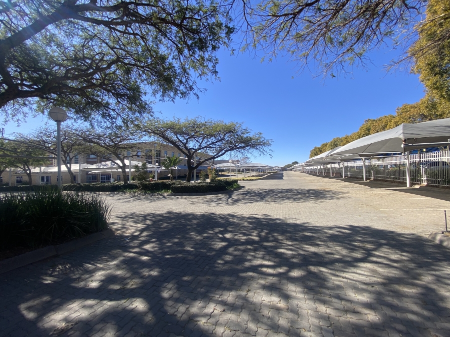 To Let Commercial Property for Rent in Randjespark Gauteng