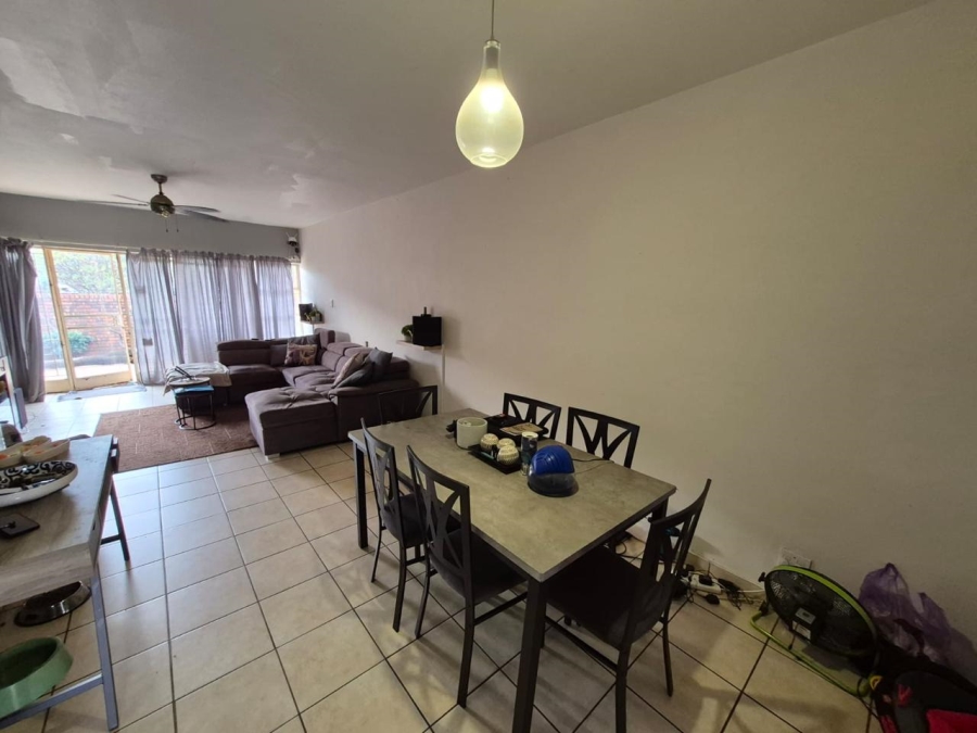 2 Bedroom Property for Sale in Sinoville Gauteng