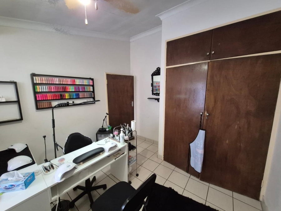 2 Bedroom Property for Sale in Sinoville Gauteng