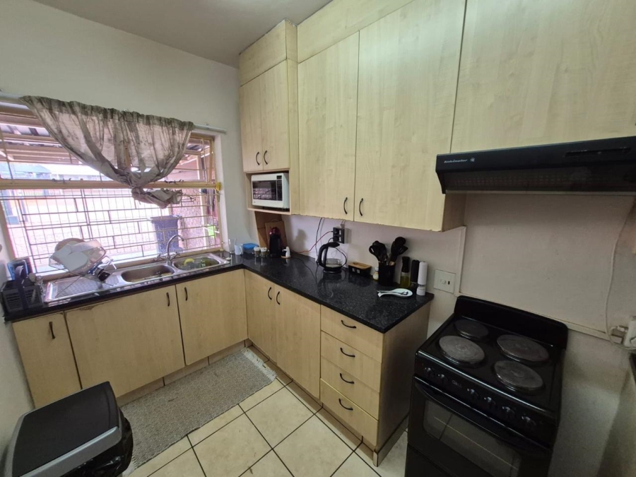 2 Bedroom Property for Sale in Sinoville Gauteng