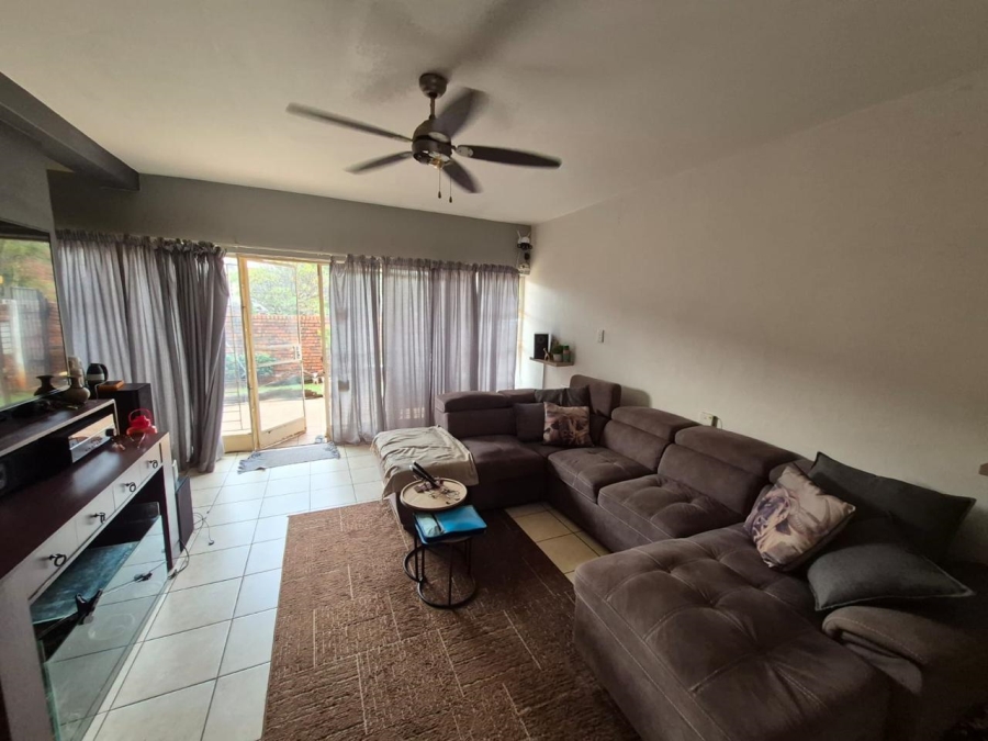 2 Bedroom Property for Sale in Sinoville Gauteng