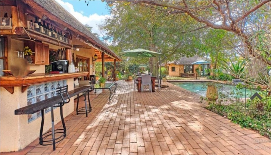 9 Bedroom Property for Sale in Glen Austin Gauteng