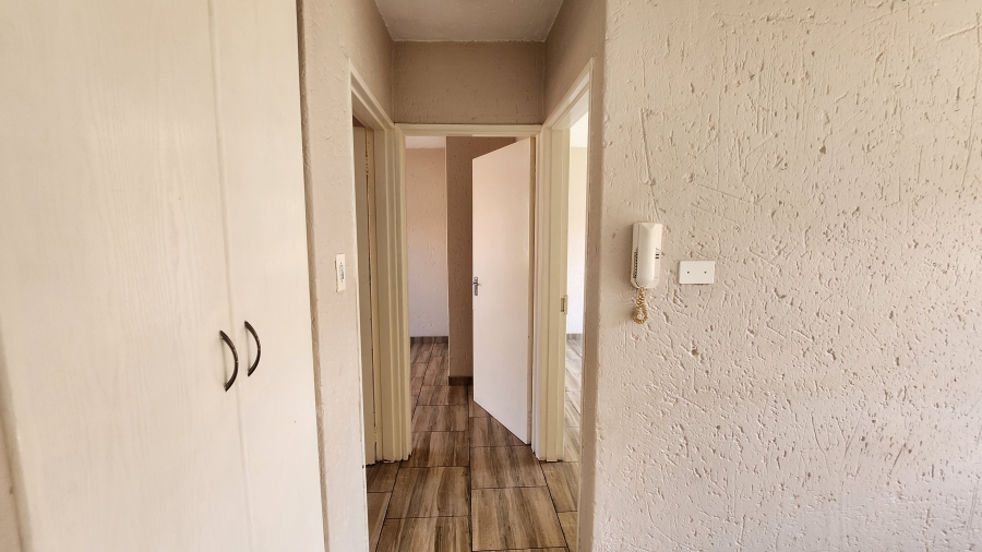 To Let 2 Bedroom Property for Rent in Kenleaf Gauteng