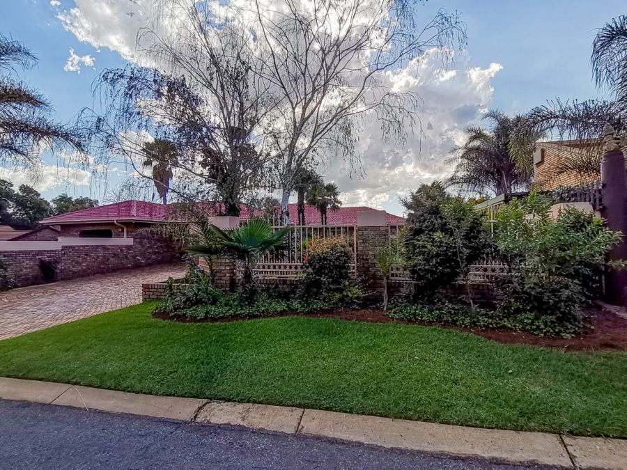 5 Bedroom Property for Sale in Bartlett Gauteng