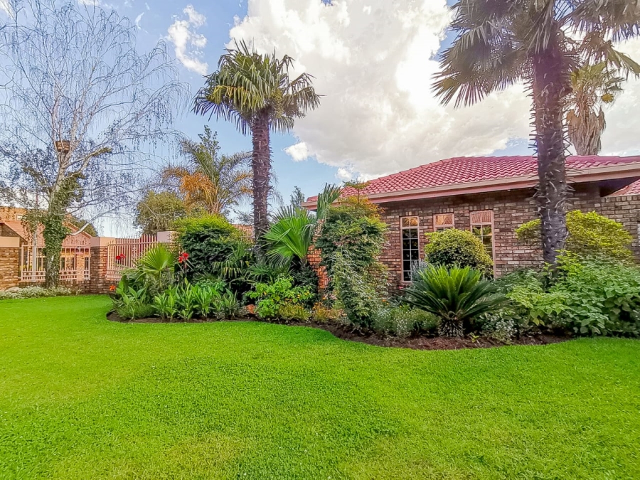 5 Bedroom Property for Sale in Bartlett Gauteng