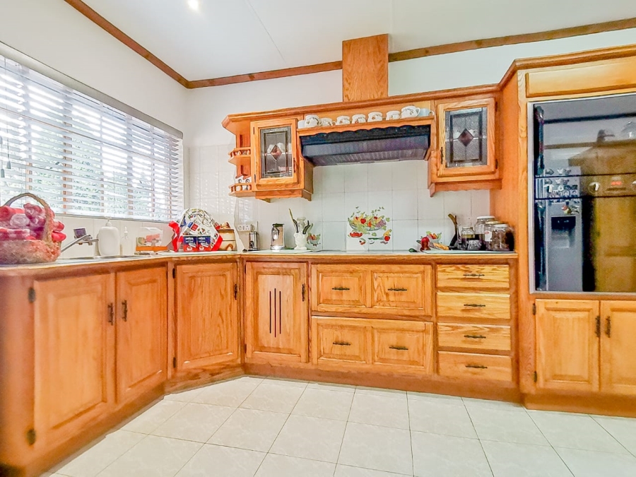 5 Bedroom Property for Sale in Bartlett Gauteng