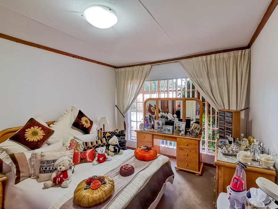 5 Bedroom Property for Sale in Bartlett Gauteng