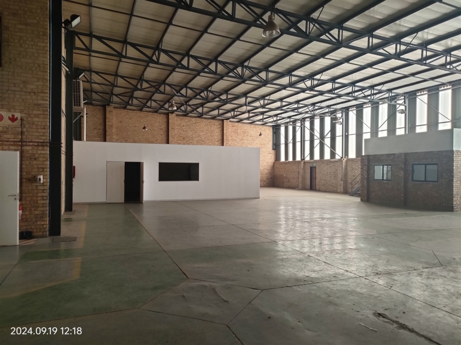 To Let commercial Property for Rent in North Riding Gauteng