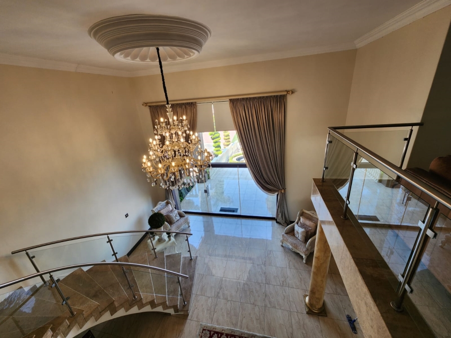 6 Bedroom Property for Sale in Helderwyk Gauteng