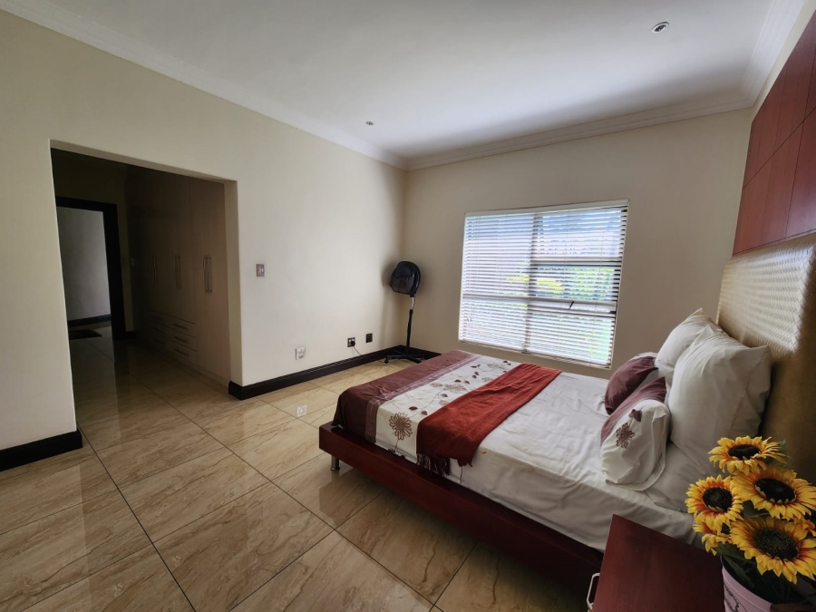 6 Bedroom Property for Sale in Helderwyk Gauteng