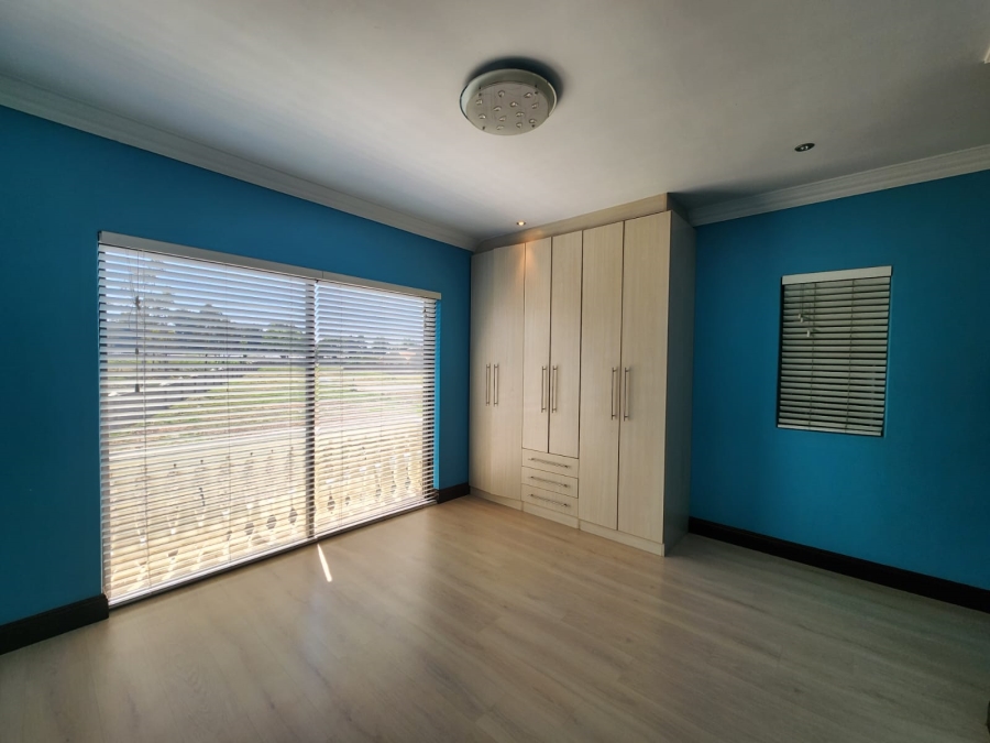 6 Bedroom Property for Sale in Helderwyk Gauteng