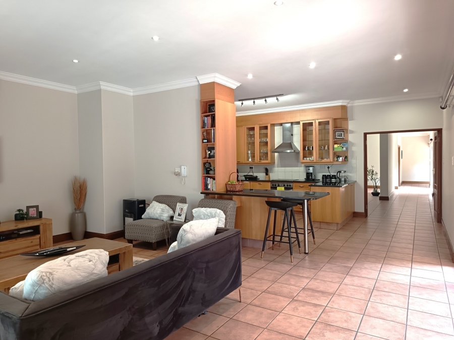 To Let 5 Bedroom Property for Rent in Bryanston Gauteng