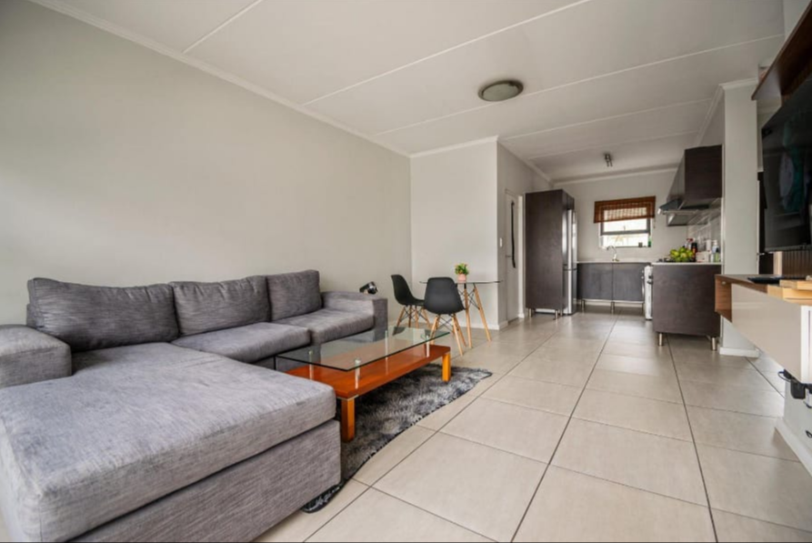 To Let 3 Bedroom Property for Rent in Greenstone Hill Gauteng