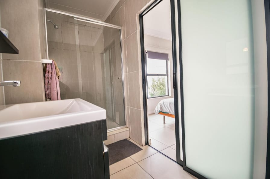 To Let 3 Bedroom Property for Rent in Greenstone Hill Gauteng