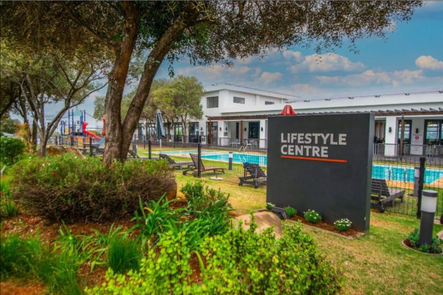 To Let 3 Bedroom Property for Rent in Greenstone Hill Gauteng