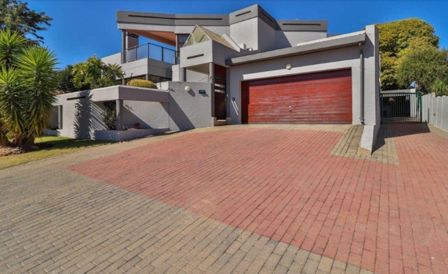 4 Bedroom Property for Sale in Marais Steyn Park Gauteng