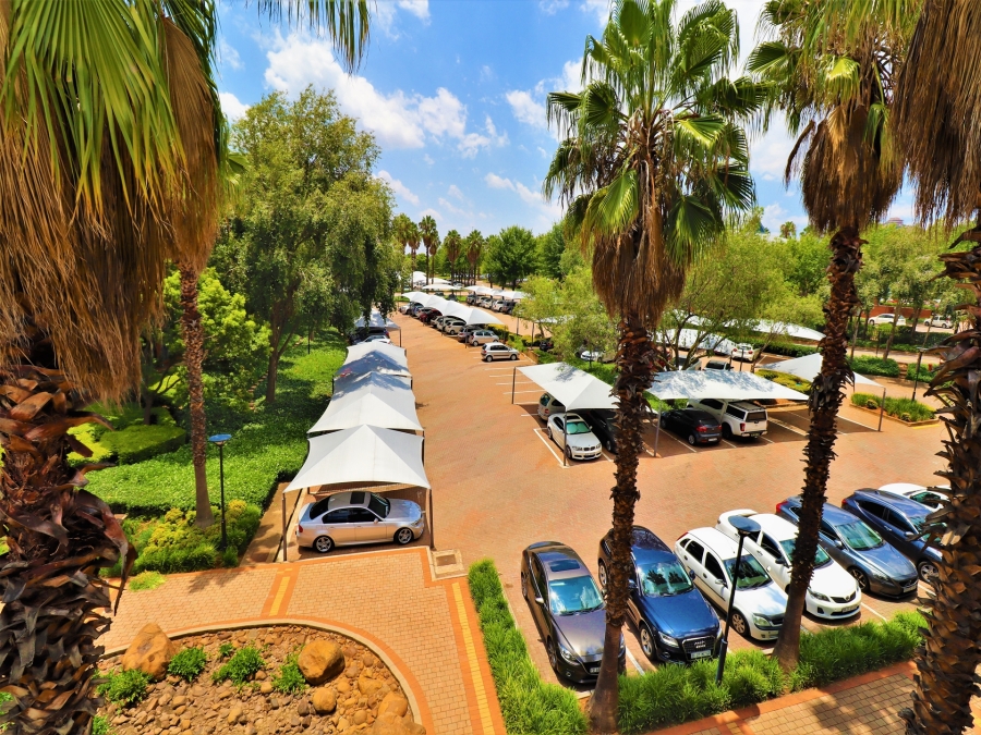 To Let commercial Property for Rent in Constantia Kloof Gauteng