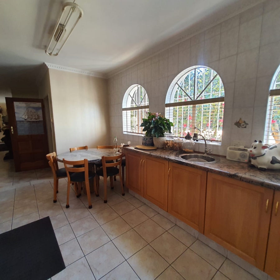 5 Bedroom Property for Sale in Dalpark Gauteng