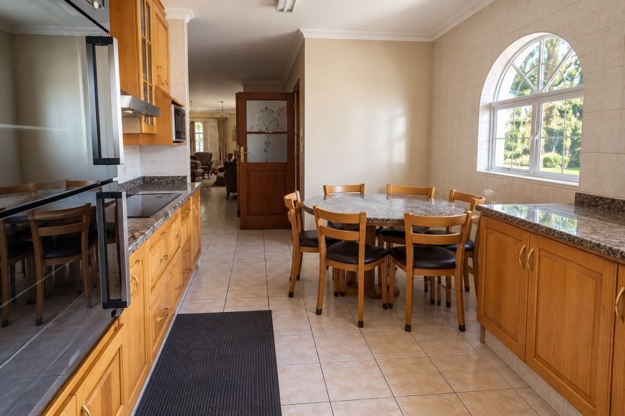 5 Bedroom Property for Sale in Dalpark Gauteng