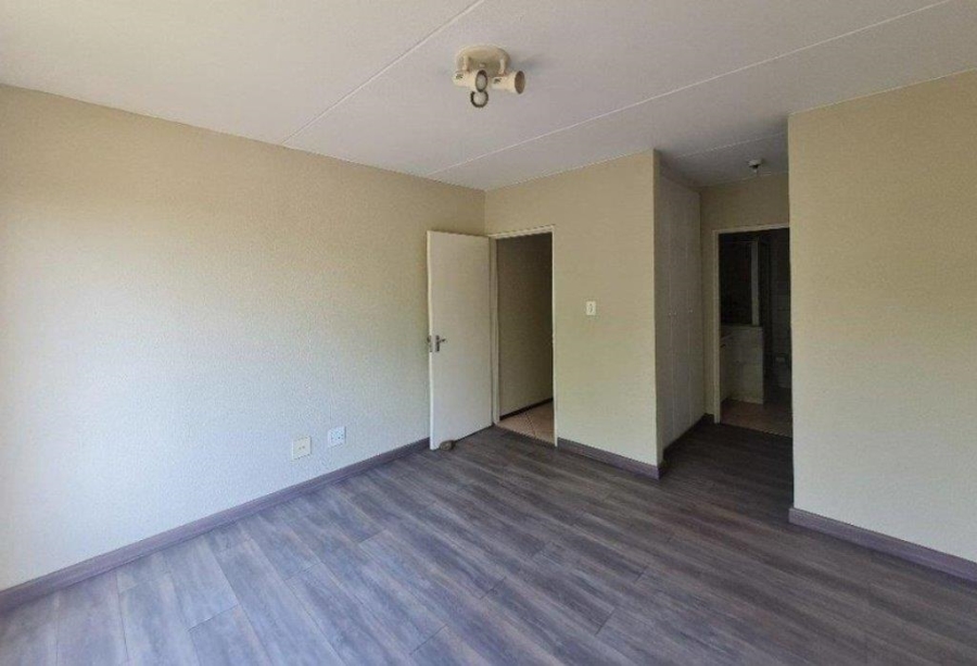 2 Bedroom Property for Sale in Dowerglen Ext 4 Gauteng