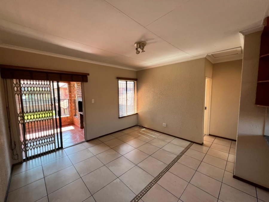 To Let 2 Bedroom Property for Rent in Edleen Gauteng