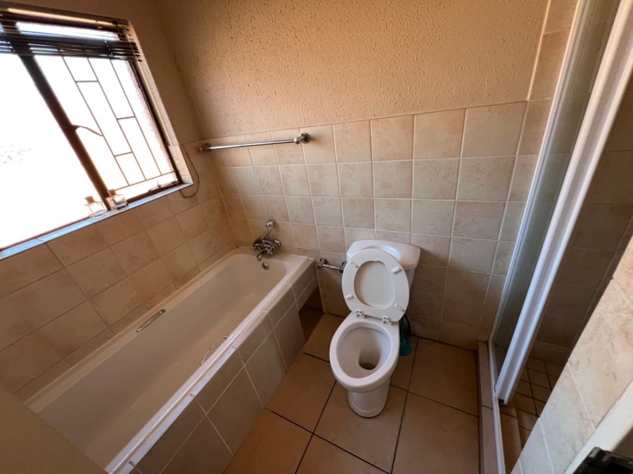 To Let 2 Bedroom Property for Rent in Edleen Gauteng