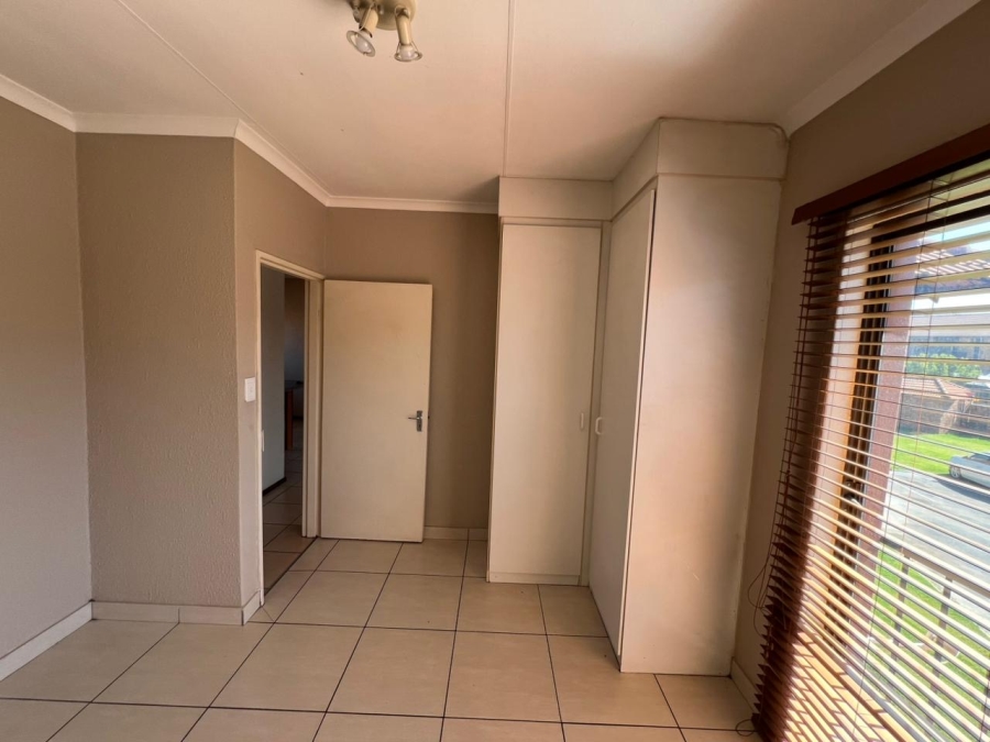 To Let 2 Bedroom Property for Rent in Edleen Gauteng