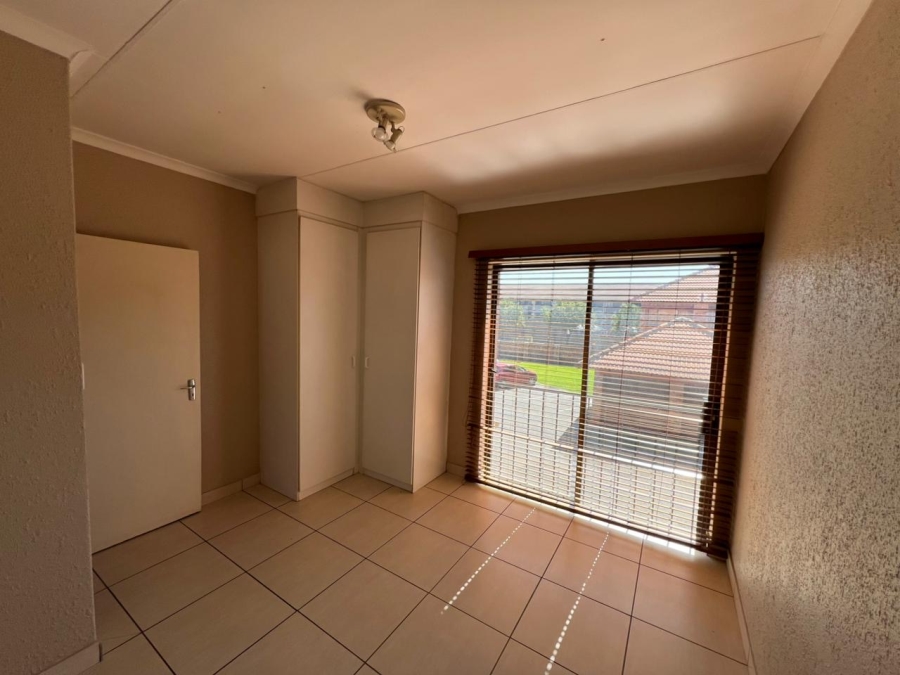 To Let 2 Bedroom Property for Rent in Edleen Gauteng