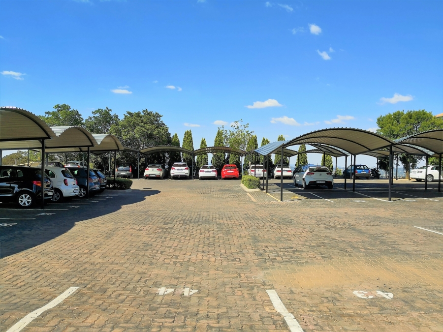 To Let commercial Property for Rent in Constantia Kloof Gauteng