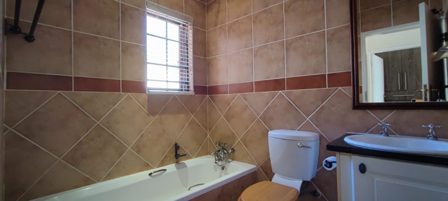 To Let 2 Bedroom Property for Rent in Monavoni Gauteng