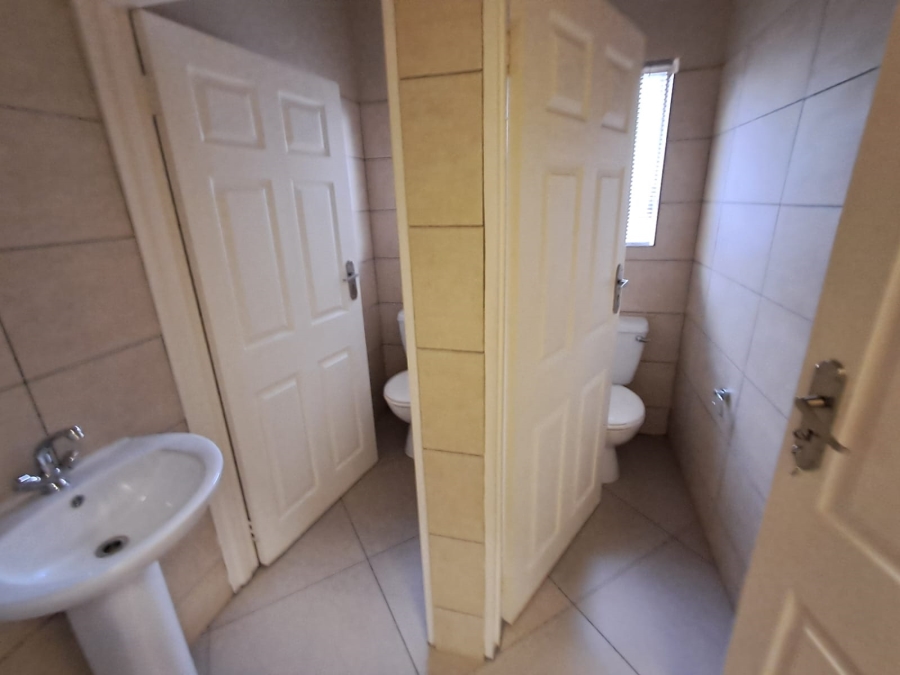 To Let commercial Property for Rent in Three Rivers Proper Gauteng