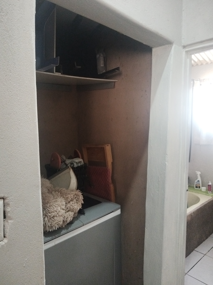 2 Bedroom Property for Sale in Booysens Gauteng