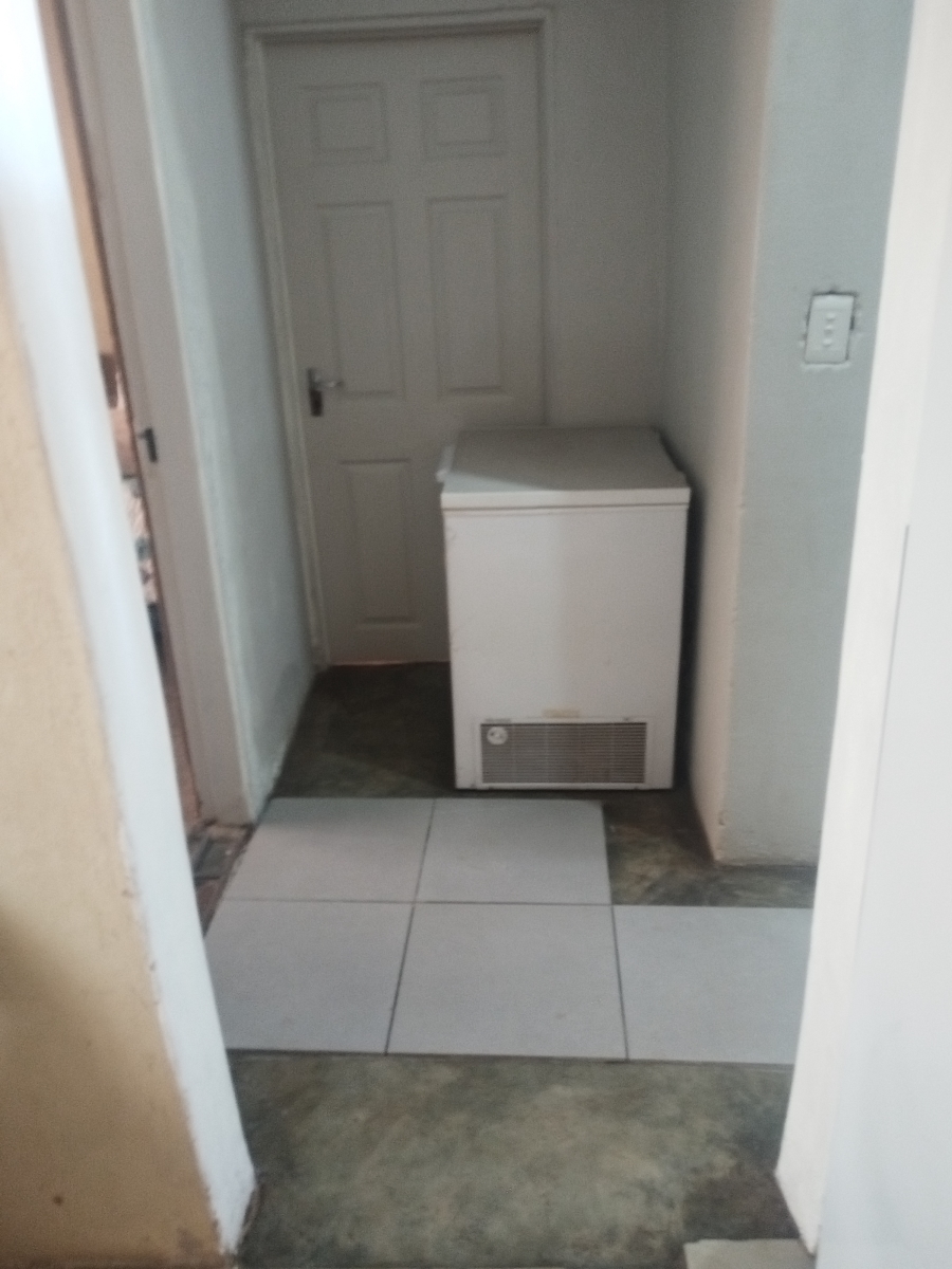2 Bedroom Property for Sale in Booysens Gauteng