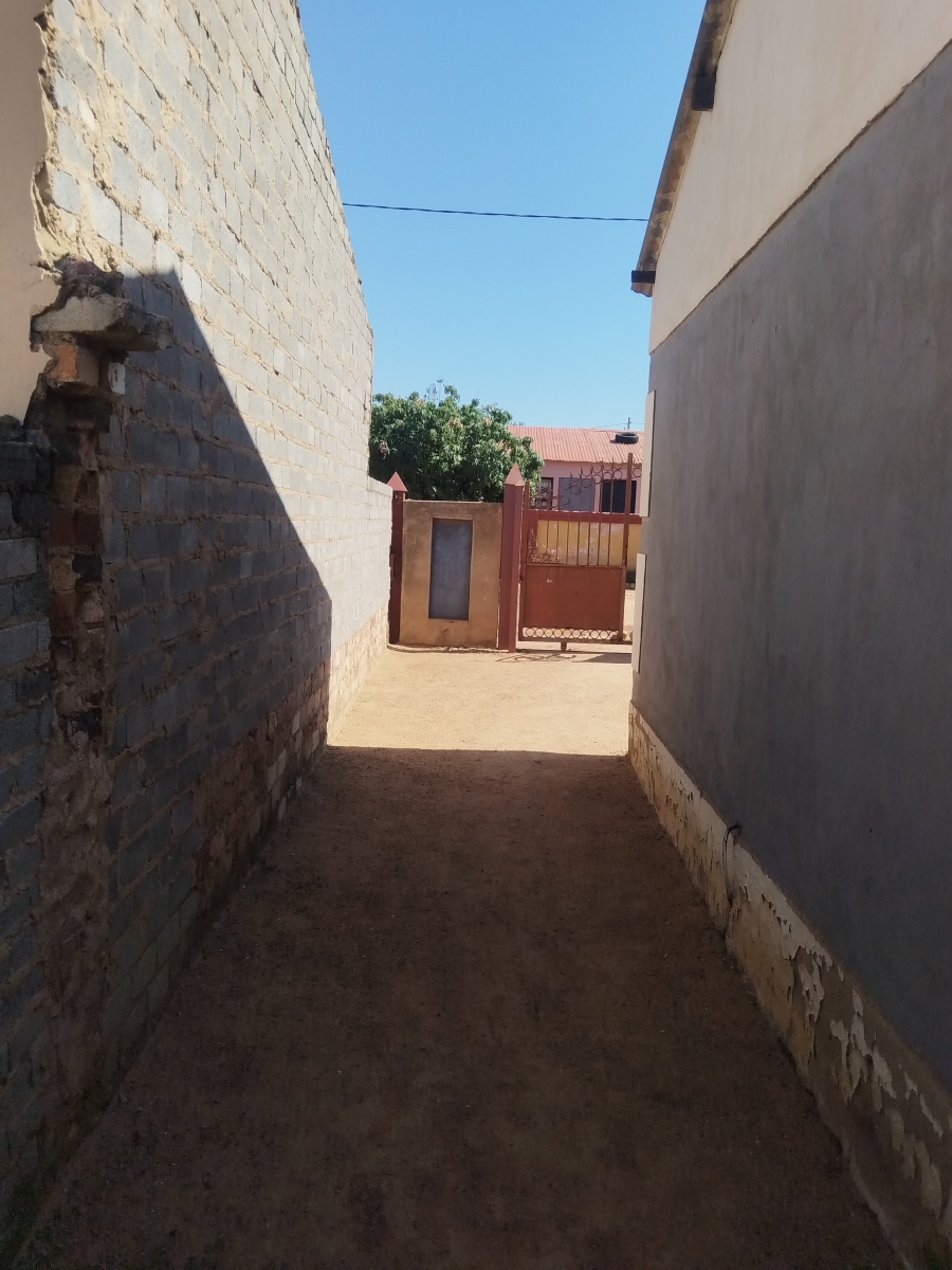 2 Bedroom Property for Sale in Booysens Gauteng