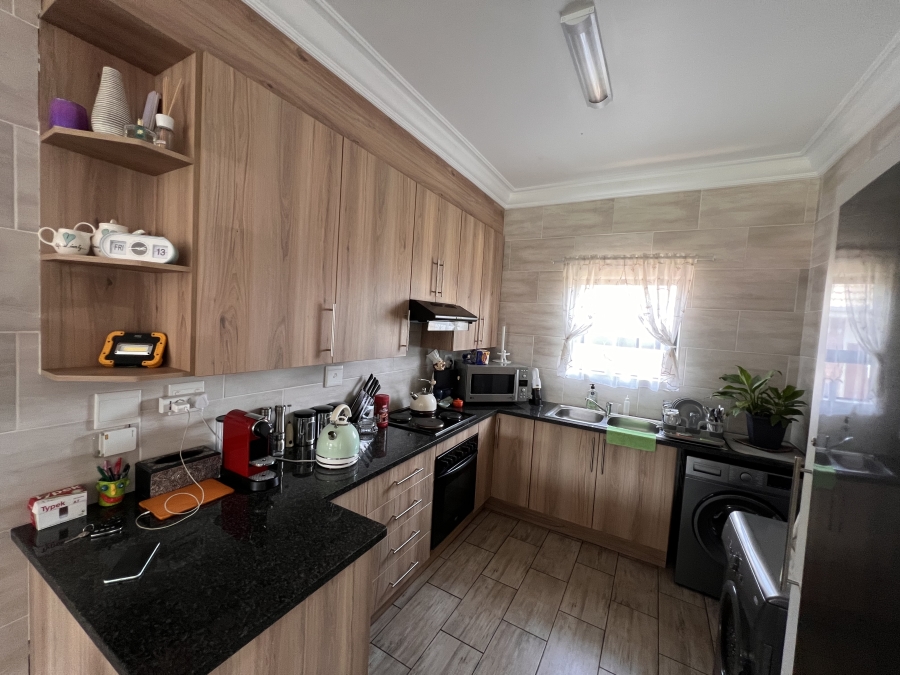 To Let 2 Bedroom Property for Rent in Meyersdal Gauteng