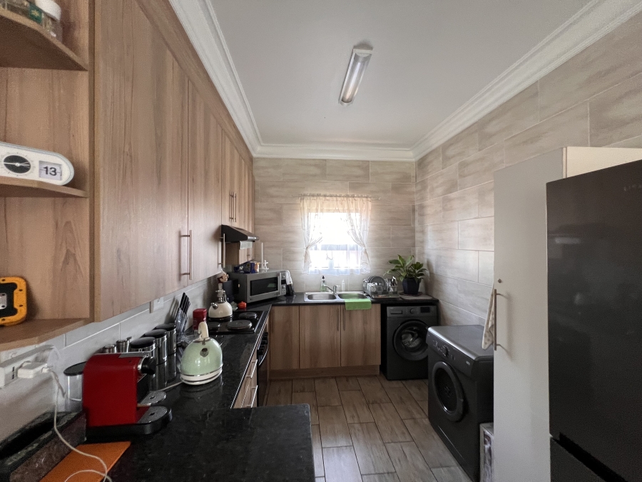 To Let 2 Bedroom Property for Rent in Meyersdal Gauteng