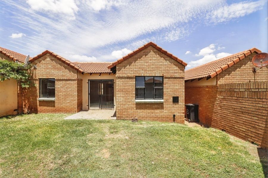 2 Bedroom Property for Sale in Halfway Gardens Gauteng