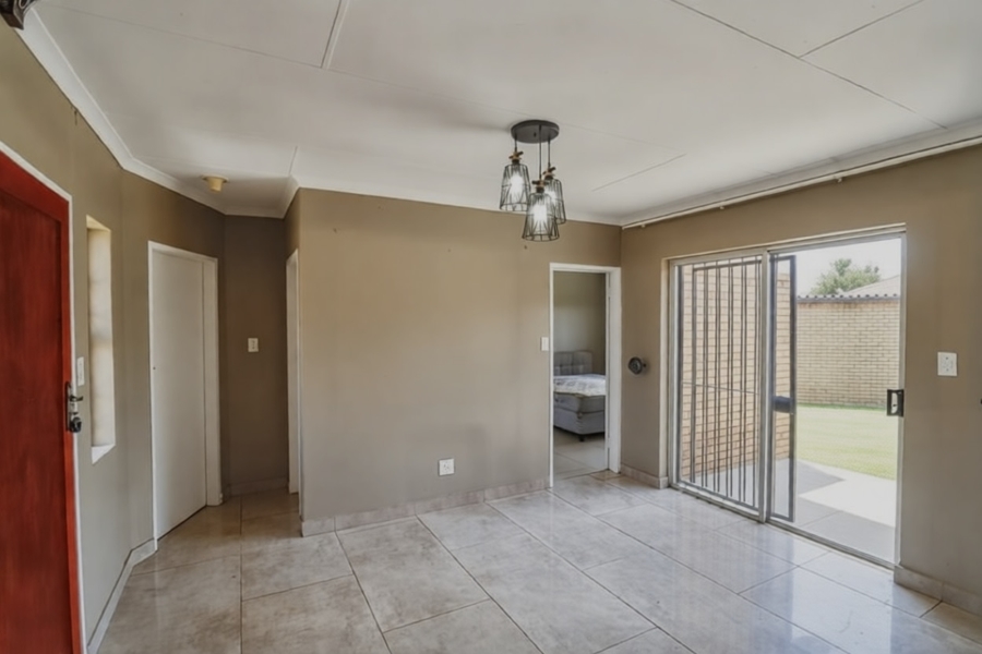 2 Bedroom Property for Sale in Halfway Gardens Gauteng