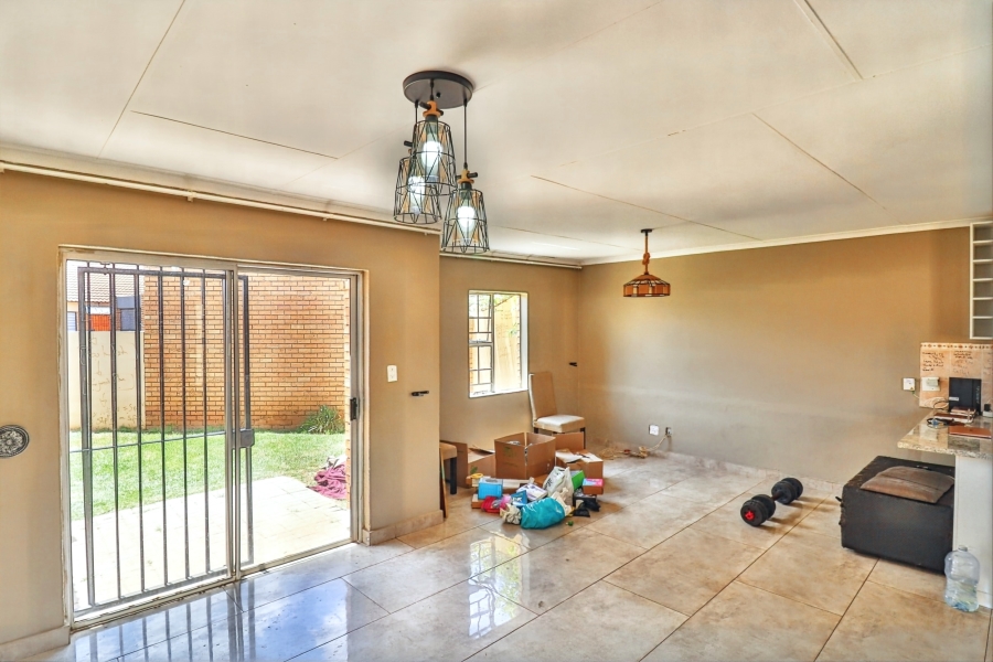 2 Bedroom Property for Sale in Halfway Gardens Gauteng