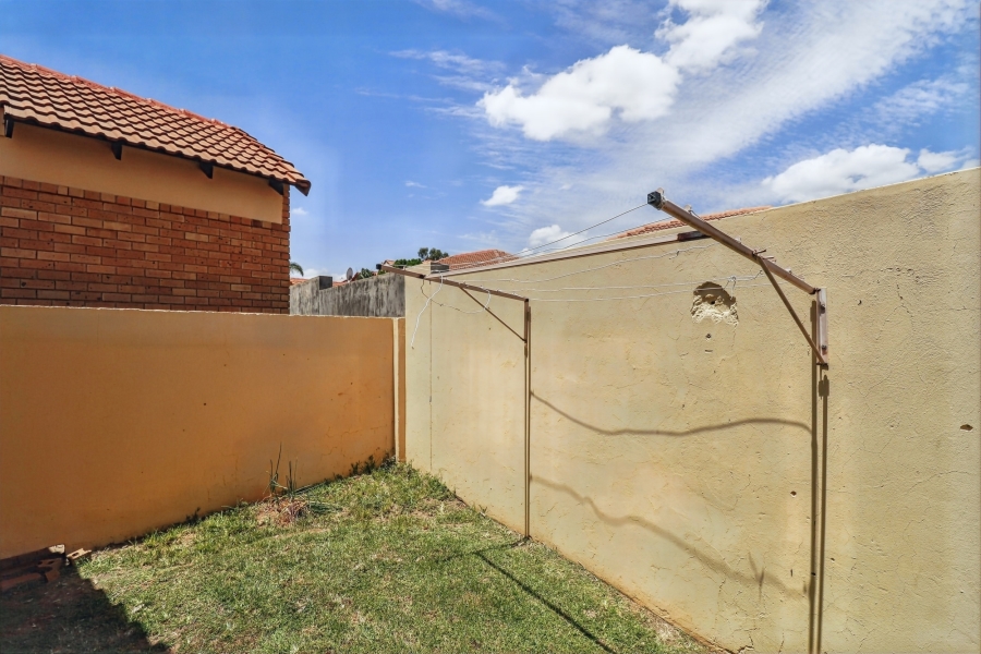 2 Bedroom Property for Sale in Halfway Gardens Gauteng
