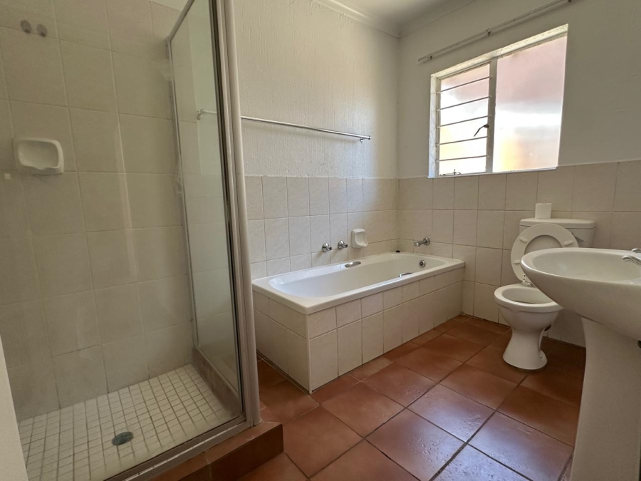 2 Bedroom Property for Sale in Marais Steyn Park Gauteng