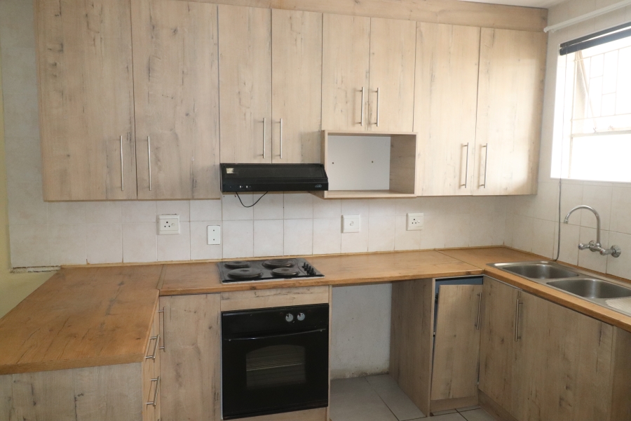 To Let 2 Bedroom Property for Rent in Edleen Gauteng