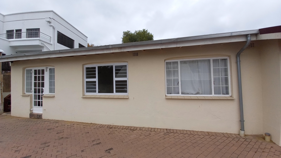1 Bedroom Property for Sale in Mondeor Gauteng